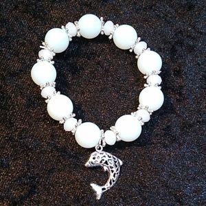 Bracelet White Iridescent Beaded Silver Dolphin